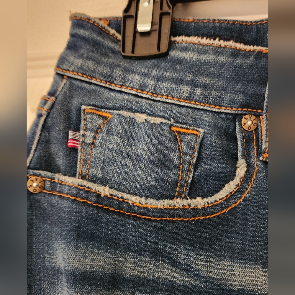 VIGOSS Marley Midrise Double Cuff Short - Distresses Dark wash size 26 - Picture 6 of 14